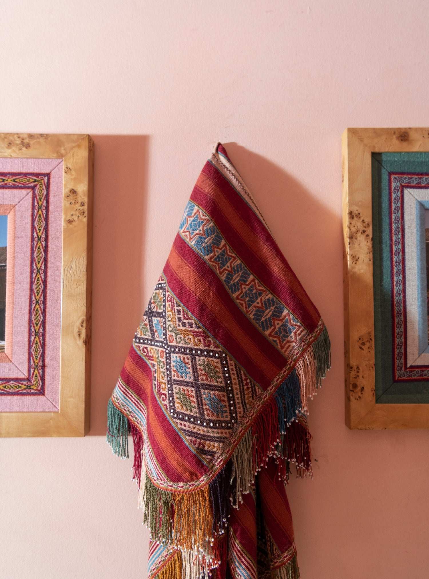 Quadro Garotas de Uros - Some Of A Kind