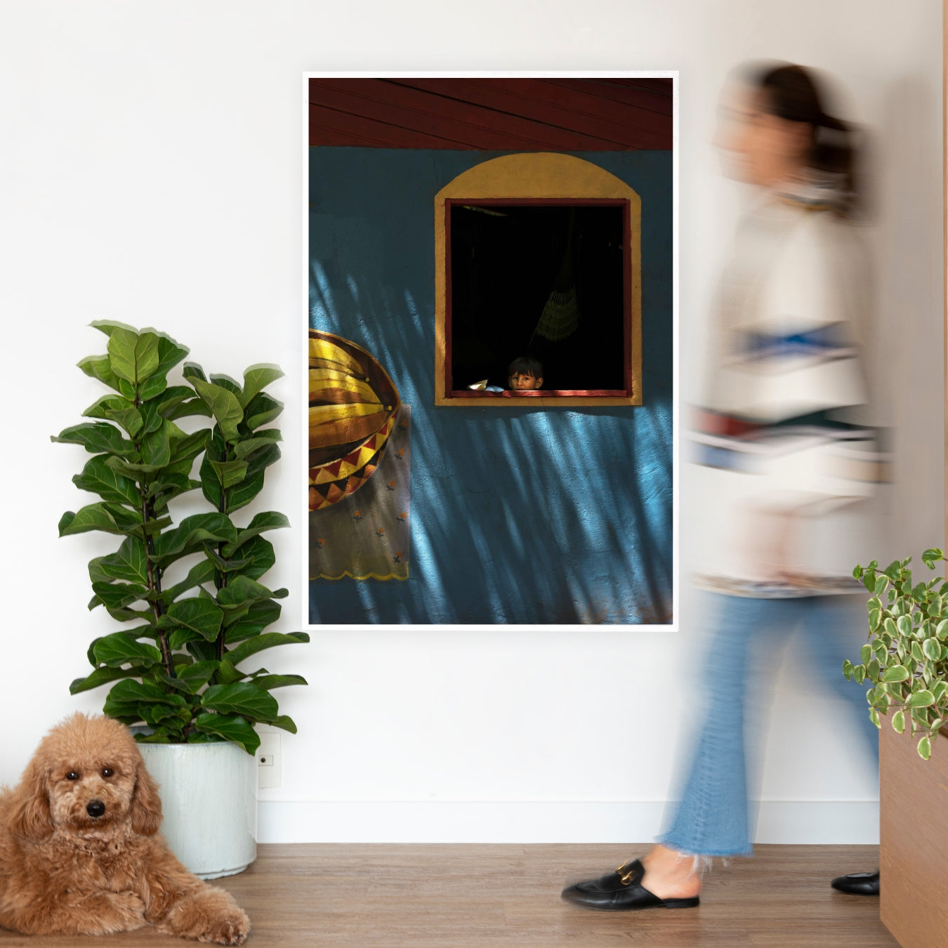 Quadro Menino na janela Classic