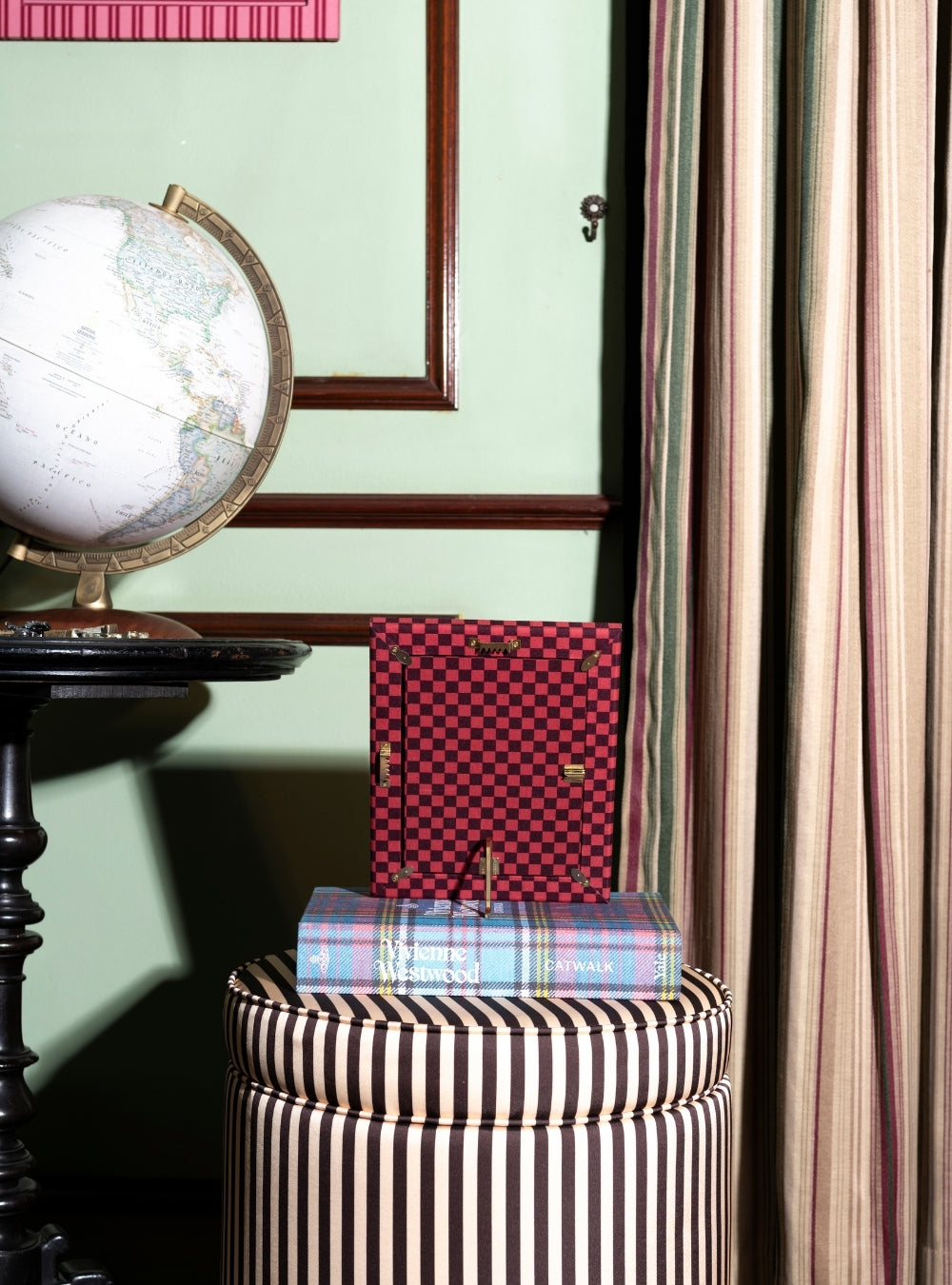 Red Striped Picture Frame