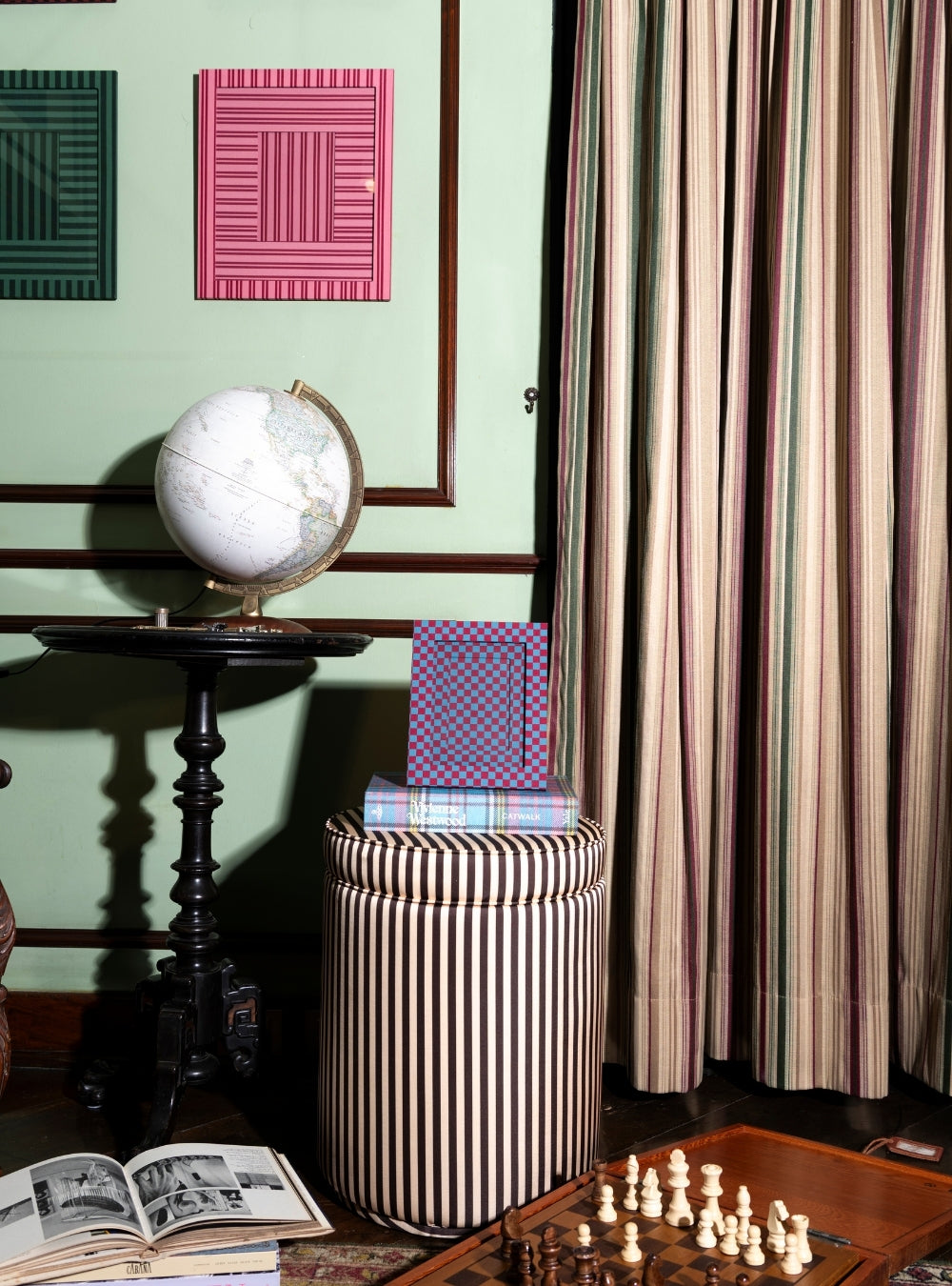 Red Striped Picture Frame