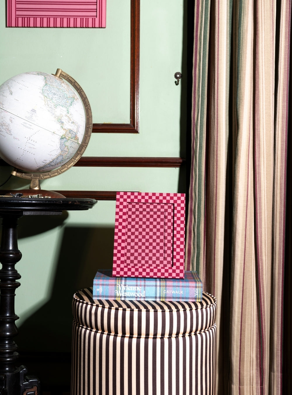 Red Striped Picture Frame