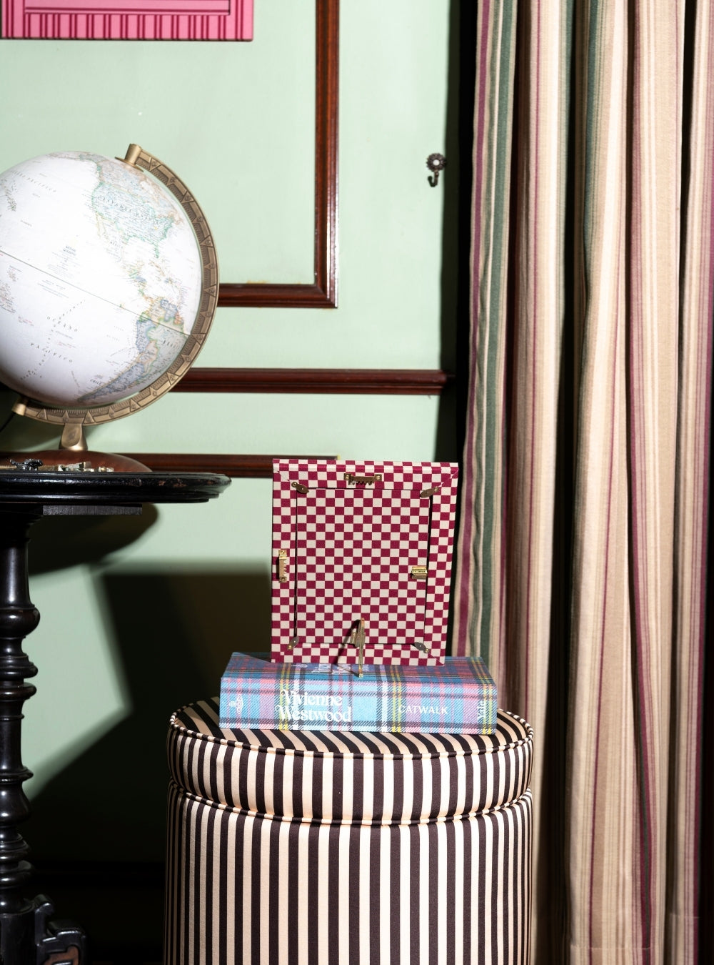 Red Striped Picture Frame