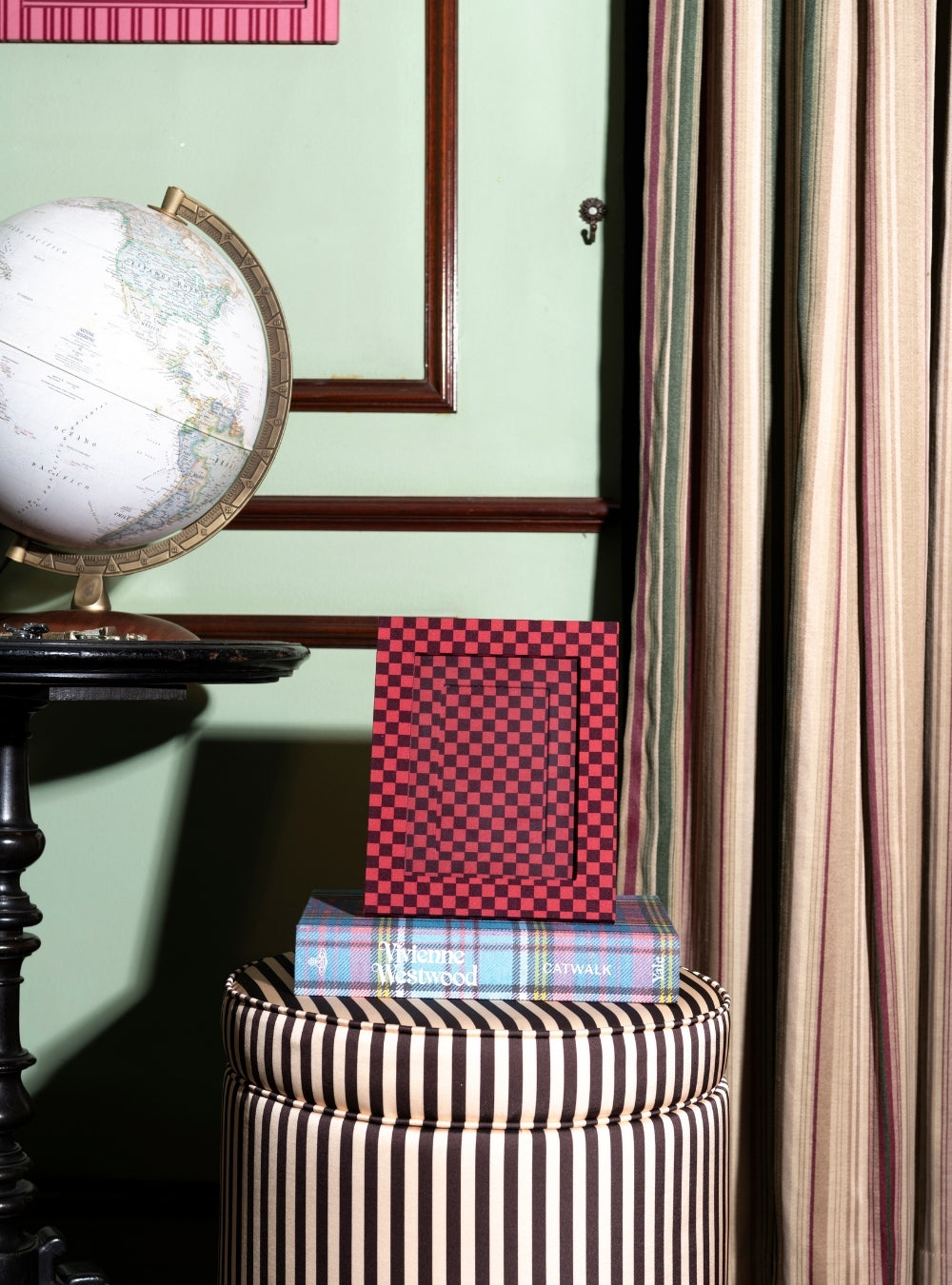 Red Striped Picture Frame