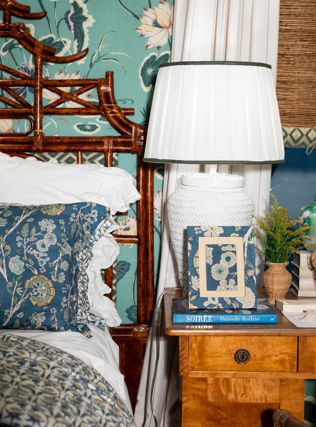 Picture-frame Golden Chinoiserie