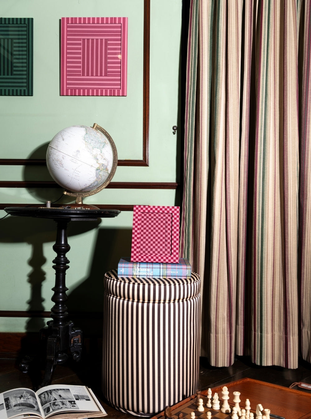 Red Striped Picture Frame