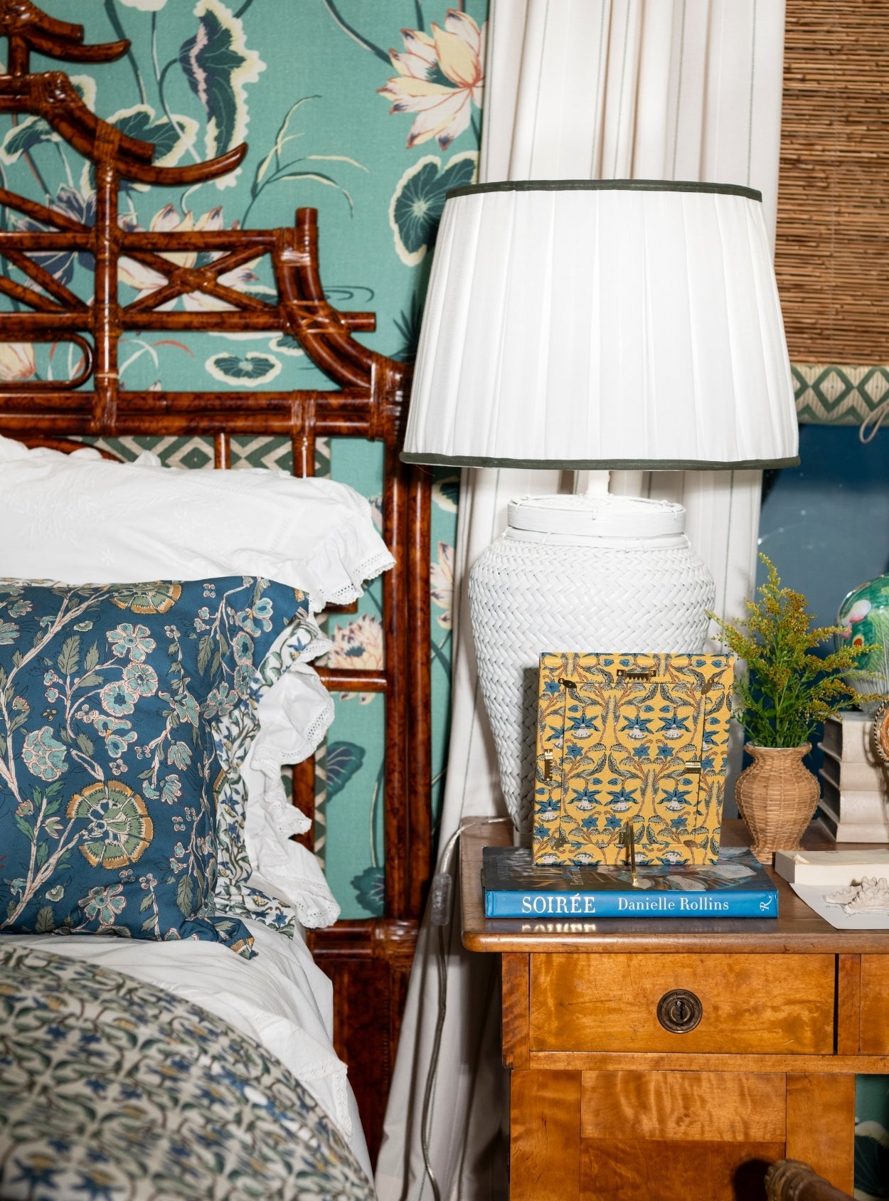 Picture-frame Golden Chinoiserie