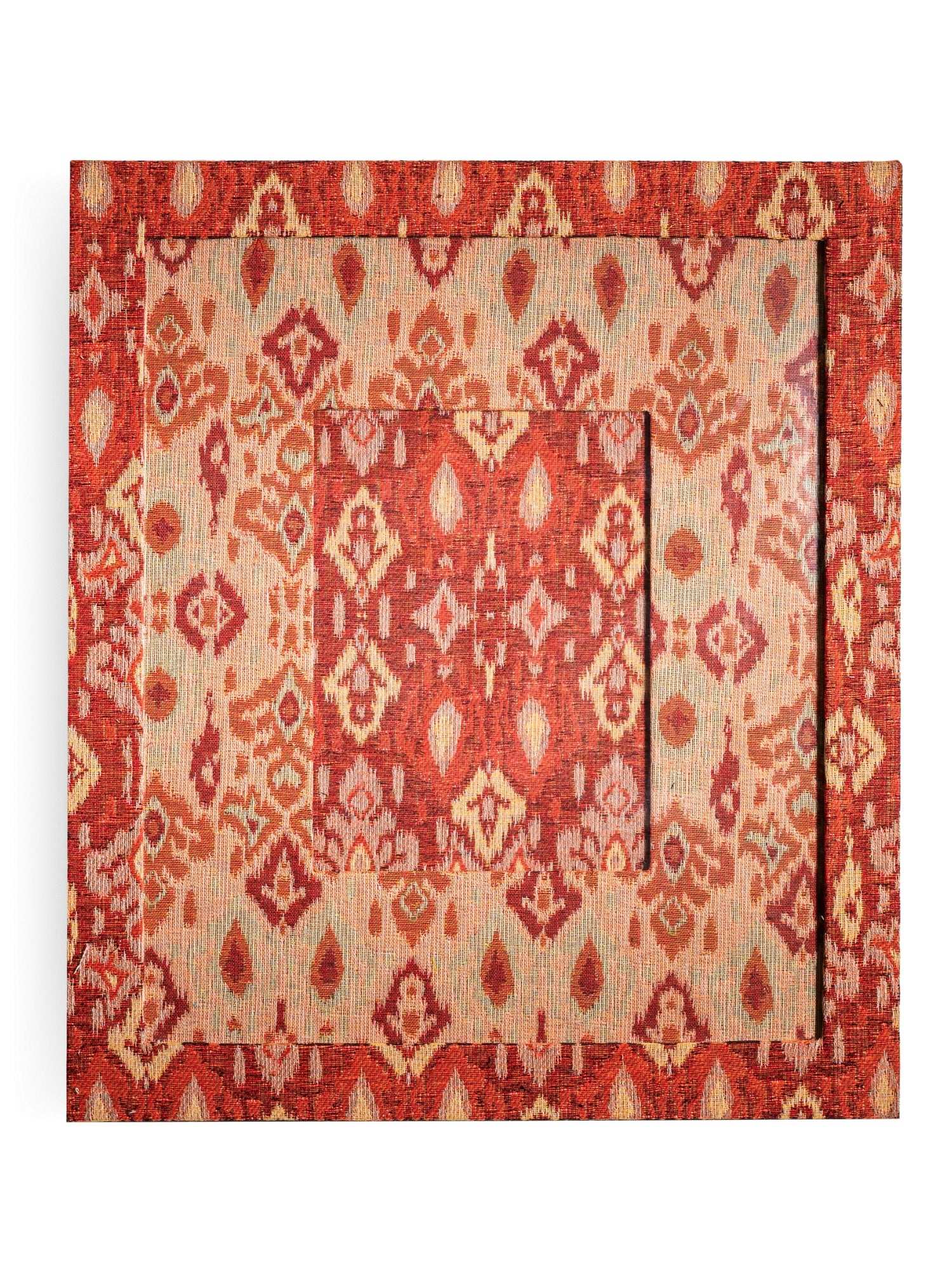 Moldura Ikat Vermelho Jacquard