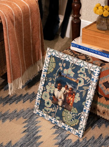Moldura Flor Cardamomo Off White