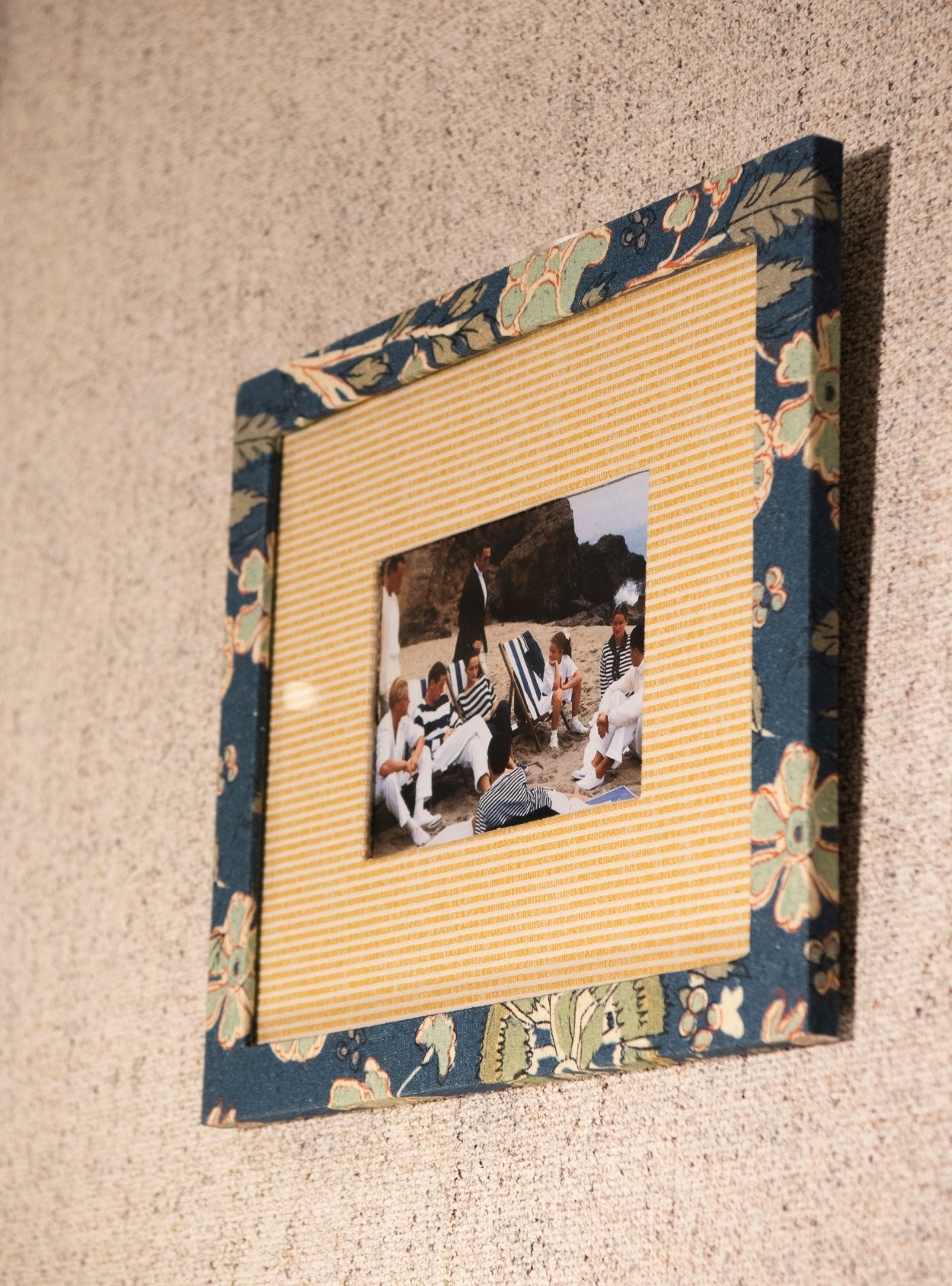 Picture-frame Golden Chinoiserie