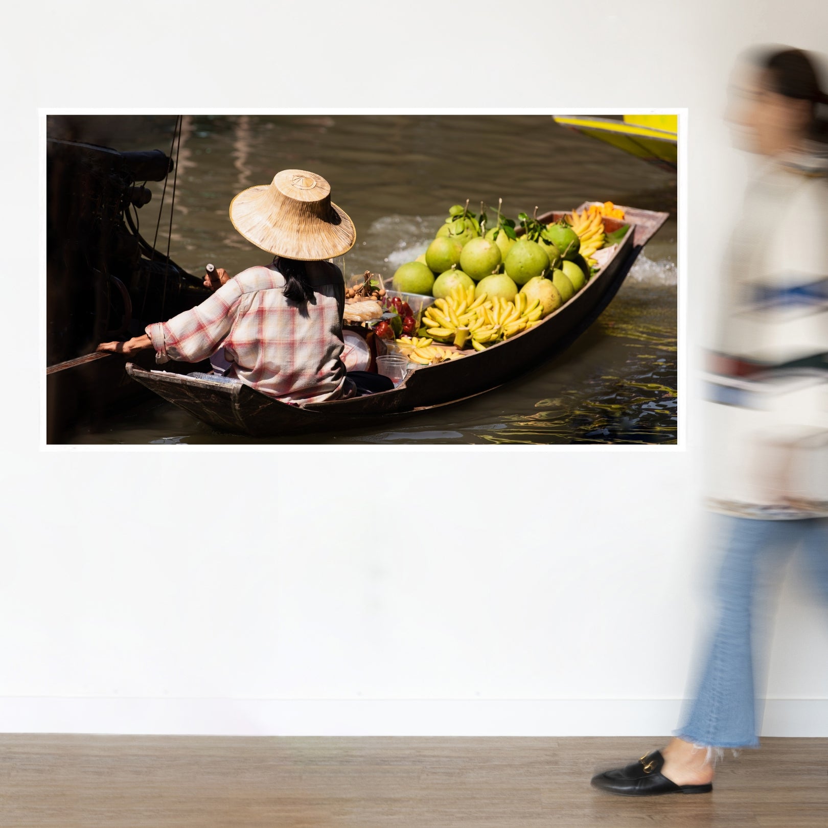 Floating Market VI Frame - Classic