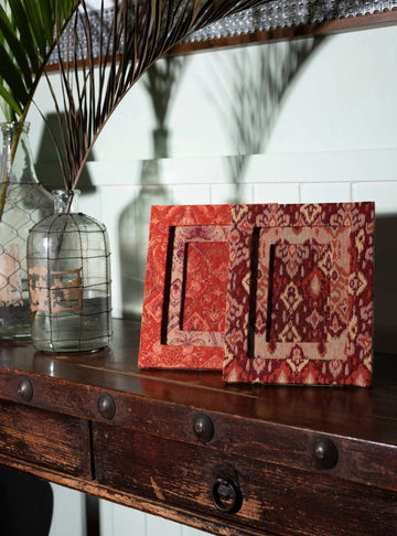 Porta-retrato Ikat Vermelho Jacquard