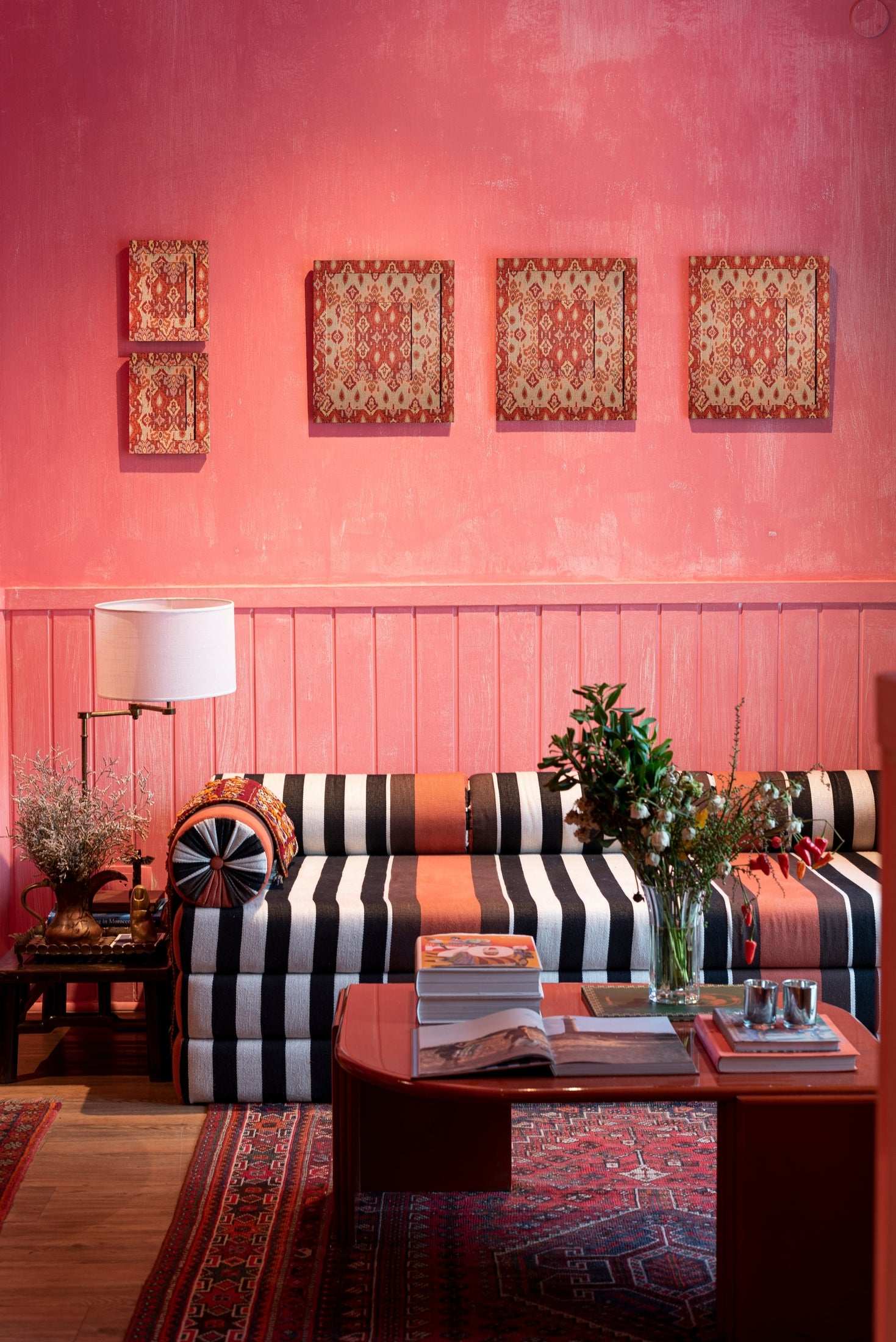 Moldura Ikat Vermelho Jacquard