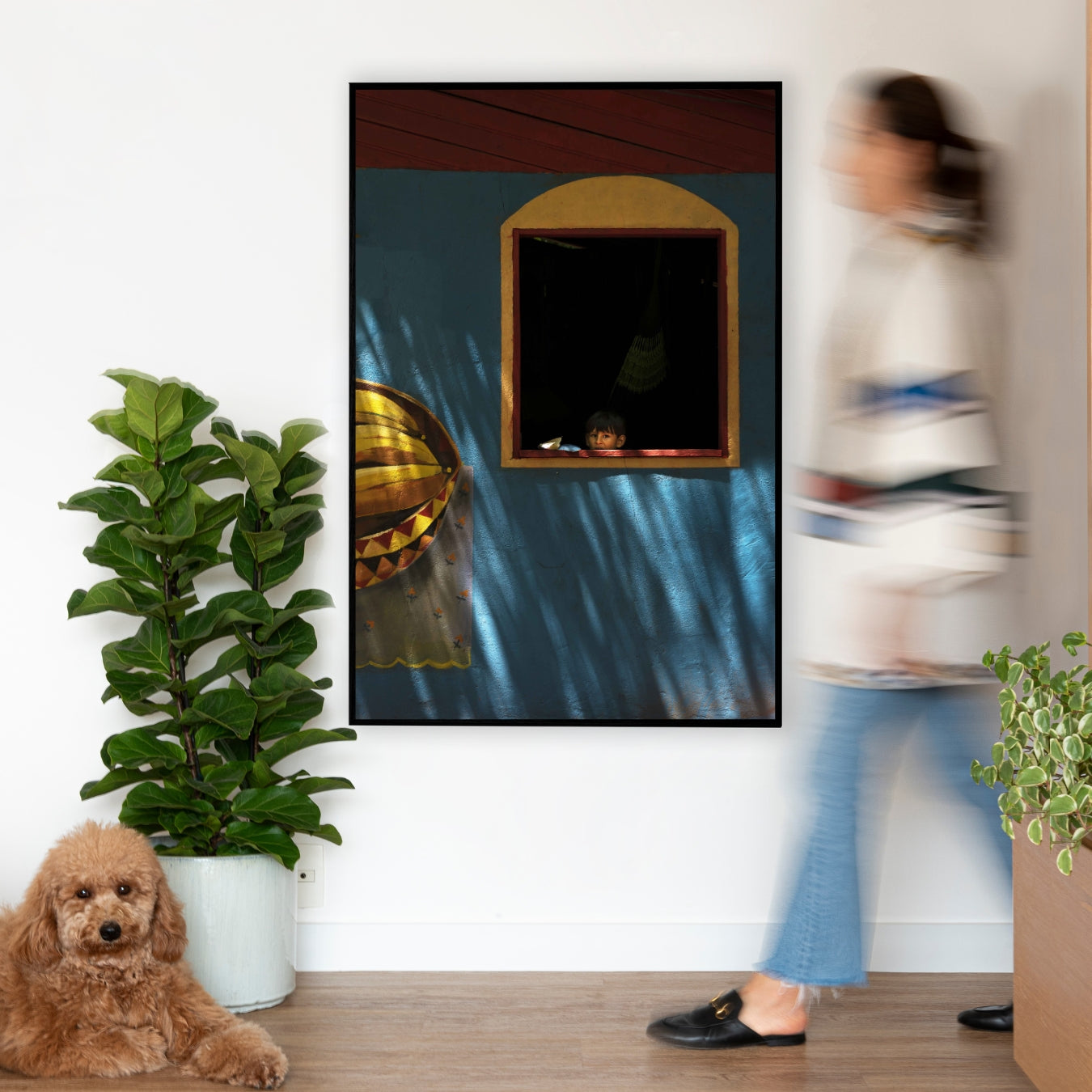 Quadro Menino na janela Classic